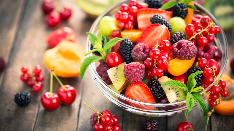 how-to-keep-fruit-fresh-longer-thehome